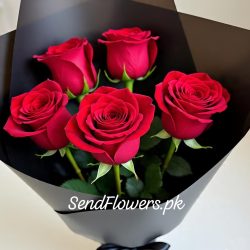 Valentine's Day Roses Delivery Lahore - SendFlowers.pk