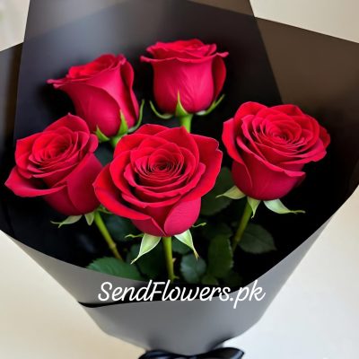 Valentine's Day Roses Delivery Lahore - SendFlowers.pk