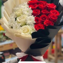 Valentine's Day Bouquet Lahore - SendFlowers.pk