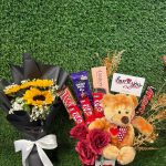 Valentine Combo Gift Lahore - SendFlowers.pk