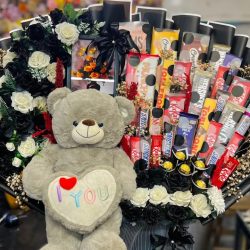 Big Valentine Chocolate Box Lahore - SendFlowers.pk