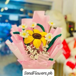 Handmade Bouquet Gift Lahore - SendFlowers.pk