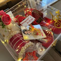 Begum ki Eidi Lahore - SendFlowers.pk