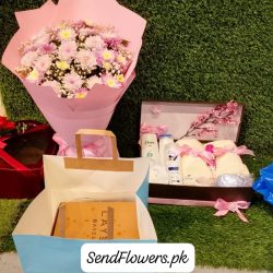 Mother's Day Gift & Flowers Lahore - SendFlowers.pk