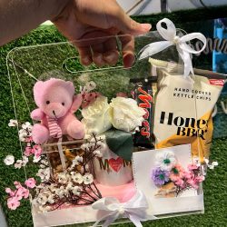 Mother's Day Gift Bag Lahore - SendFlowers.pk