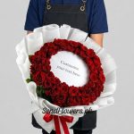 Mirror Flowers Bouquet Lahore - SendFlowers.pk