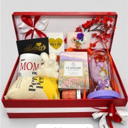 Best Mom Hamper Lahore - SendFlowers.pk
