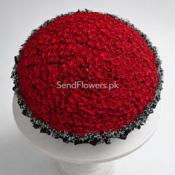 1000 Roses Bouquet Lahore - SendFlowers.pk