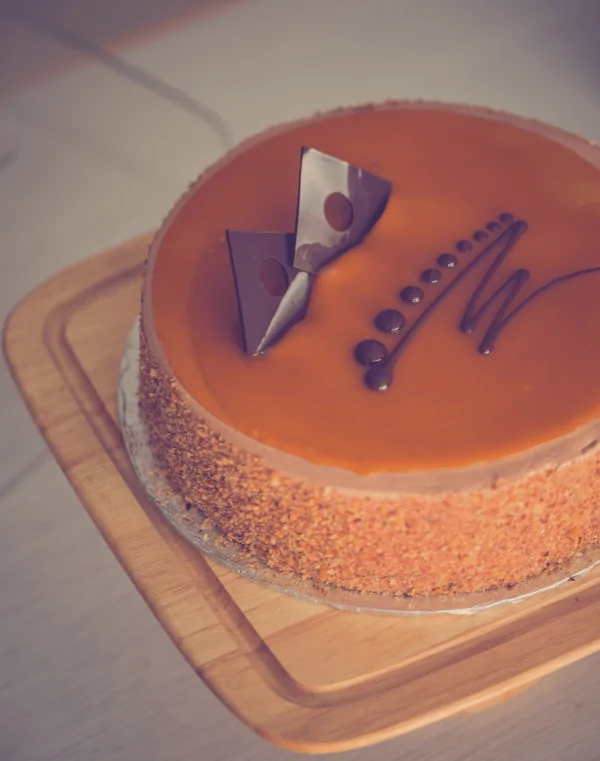 DOLCE DE LECHE CAKE 2LBS - SendFlowers.pk