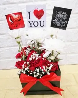 Reddish Love Gifts - SendFlowers.PK