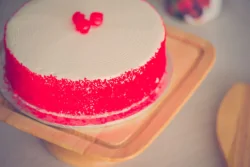 Red Velvet Premium Cake 2LBS - SendFlowers.pk