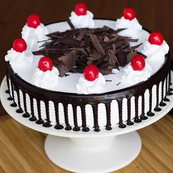 Delivery of Black Forest Love Cake in Pakistan