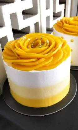 Delivery of Mango Vanilla Cake in Pakistan