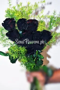 Delivery of Black Exotic Roses Bunch in Pakistan