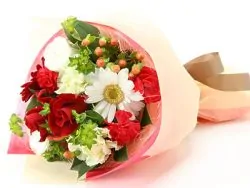Delivery of Cleopatra Love Bouquet in Pakistan