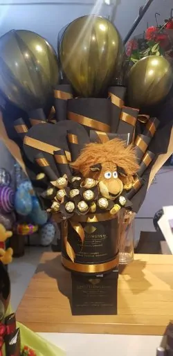 Valentine Chocolate Delivery - SendFlowers.pk
