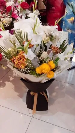 Best Florist in Lahore - SendFlowers.pk