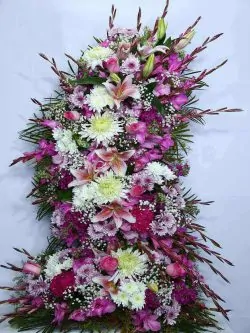 Blossom Fresh Flowers - Sendflowers.pk
