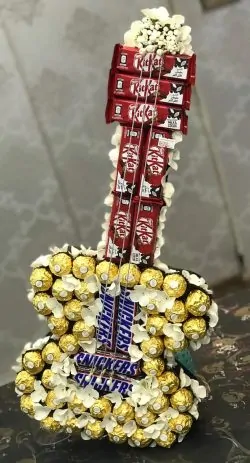 Chocolate Arrnagement - Sendflowers.pk