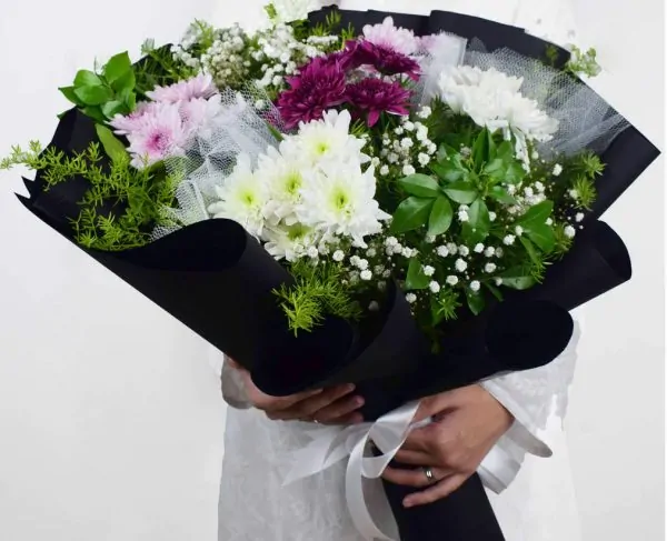 Mid Night Bouquet Delivery Lahore