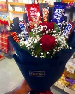 Chocolate and Flowers - Sendflowers.pk