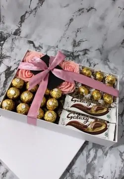 Best Gift - Sendflowers.pk