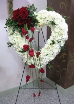 Funeral Flowers Delivery Lahore - Sendflowers.pk