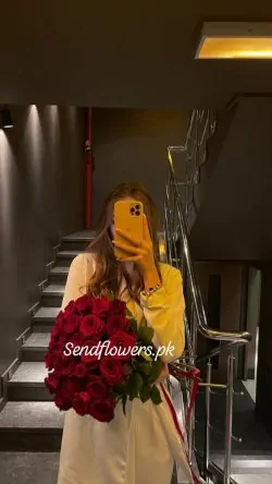 Send Valentine Flowers to Karachi - SendFlowers.pk