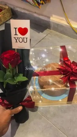 Valentine Flower & Gifts Lahore - SendFlowers.pk