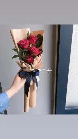 Delivery of Valentine Flowers - SendFlowers.pk