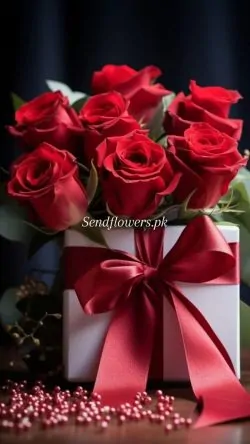 Valentine Rose Box Pakistan - SendFlowers.pk