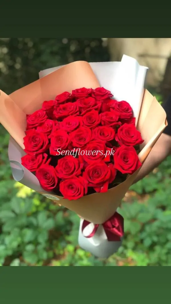 Same Day Valentine Flowers Pakistan - SendFlowers.pk
