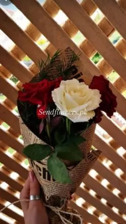 Valentine Roses Delivery Pakistan - SendFlowers.pk