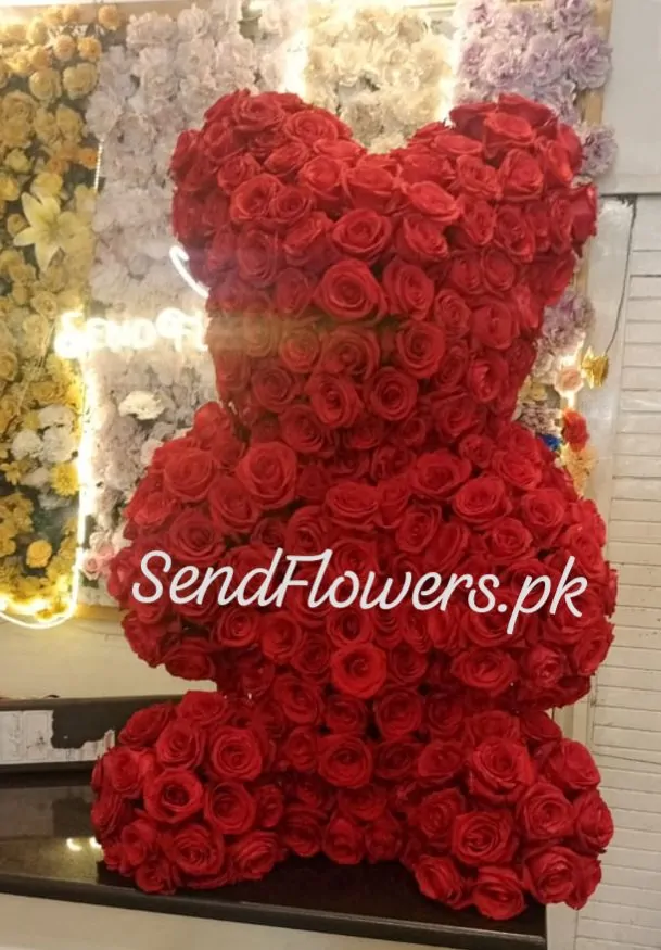 Flower Gift for Valentine Pakistan - SendFlowers.pk