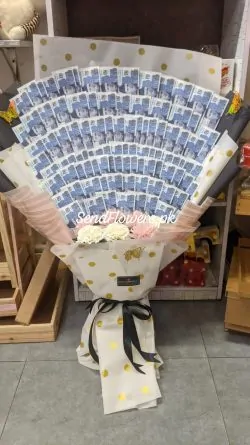 Flowers Money Bouquet Faisalabad - SendFlowers.pk