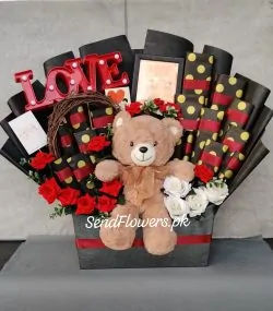 Valentine's Day Gifts for Her Lahore - SendFlowers.pk