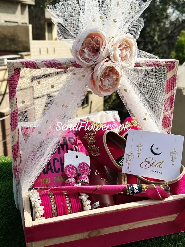 Eid Gifts for Her Faisalabad - SendFlowers.pk