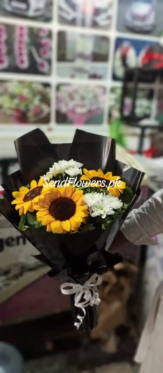 Sunflower Bouquet Online Lahore - SendFlowers.pk