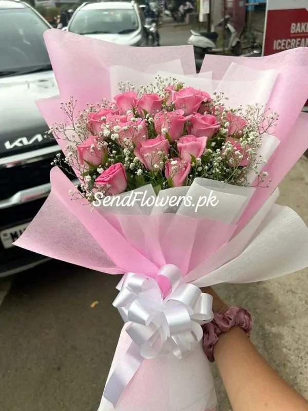 Send Flowers to Mom Karachi - SendFlowers.pk
