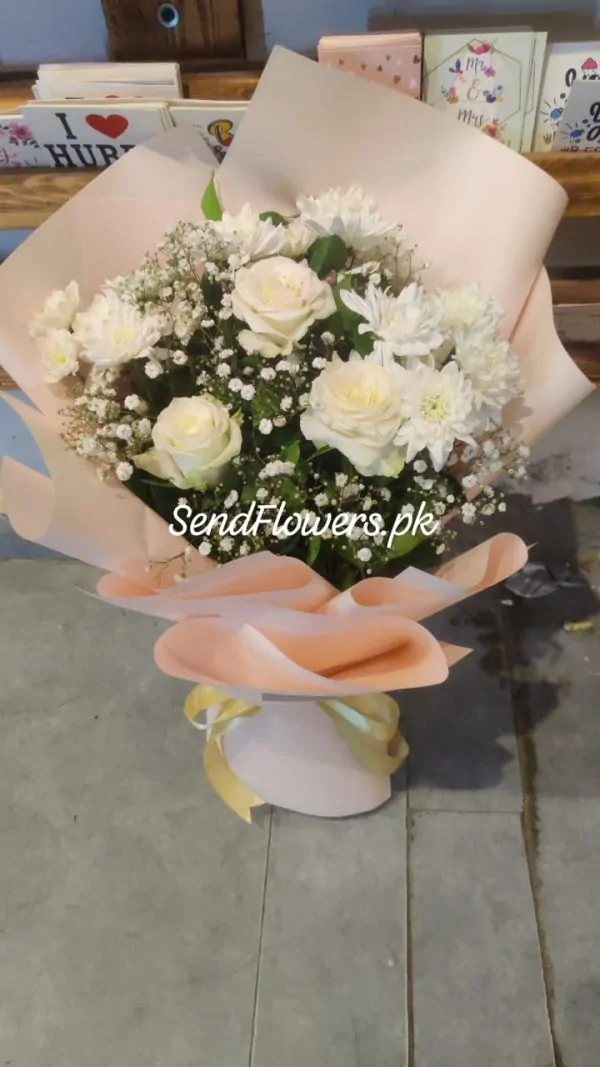 Flowers for Mother's Day Rawalpindi - SendFlowers.pk