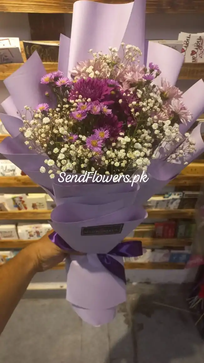 Flowers Bouquet for Mother's Day Lahore - SendFlowers.pk