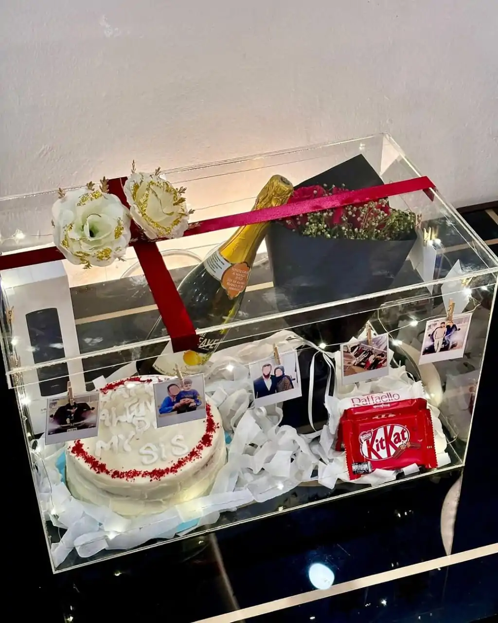 Valentine's Day Gift Boxes Lahore - SendFlowers.pk