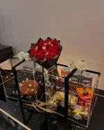 Valentine's Day Gift Hampers Lahore - SendFlowers.pk